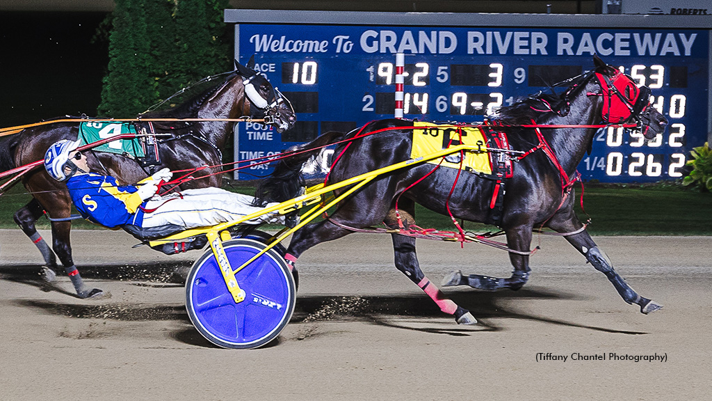Snake Eyes Hanover winning at Grand River Raceway