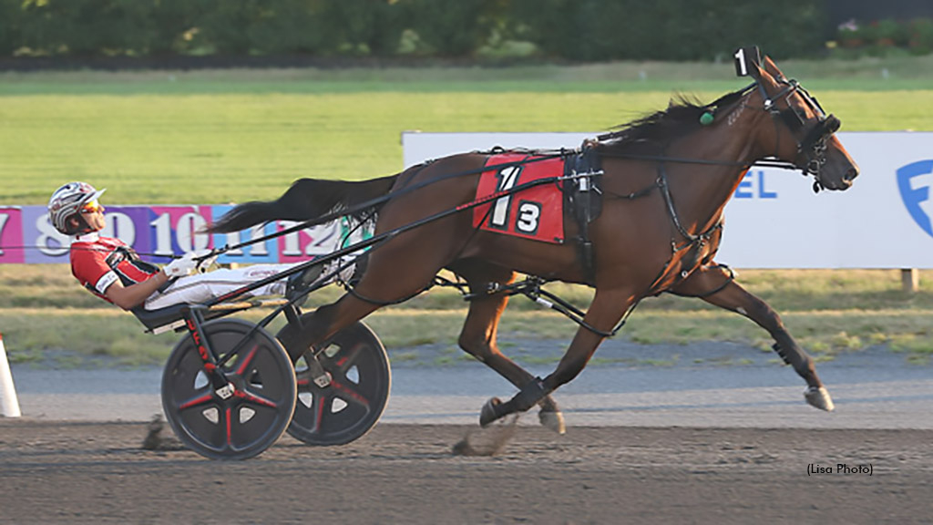 Be Perfect BG winning at Meadowlands Racetrack