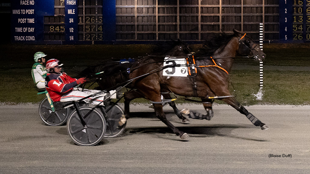 Bettor On Than Off winning at Truro Raceway