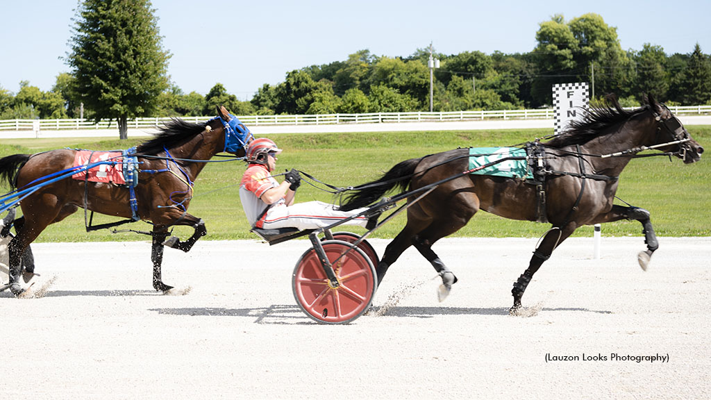 Coming Fashion winning at Leamington Raceway
