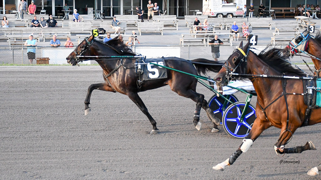 Forty Gs winning at Vernon Downs
