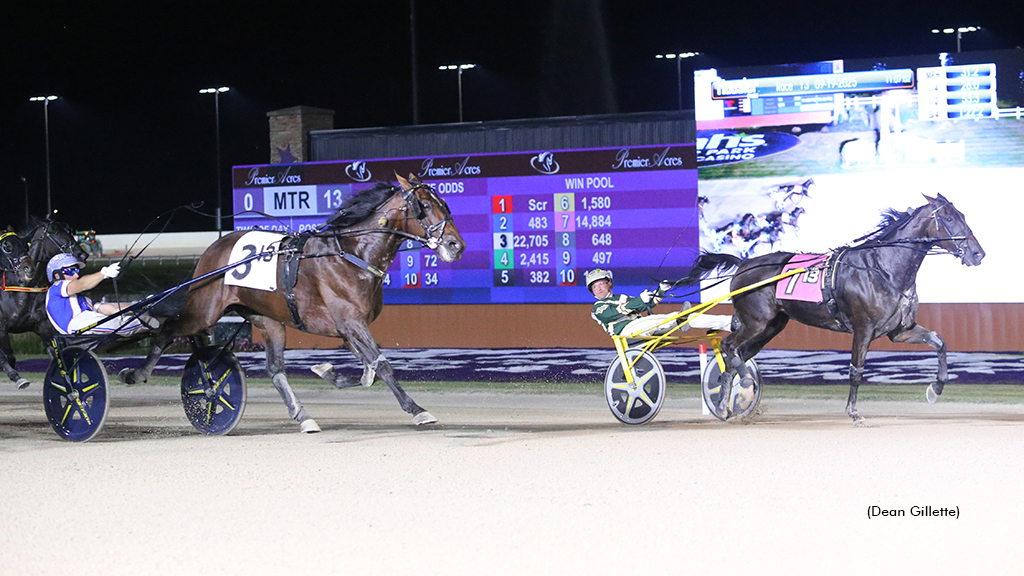 Periculum and Lexus Kody in a Caesars Trotting Classic dead heat