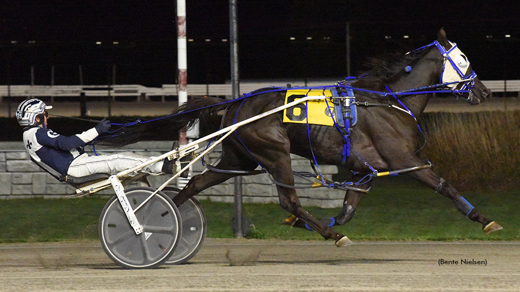 HP Lis Shadow winning at Rideau Carleton Raceway