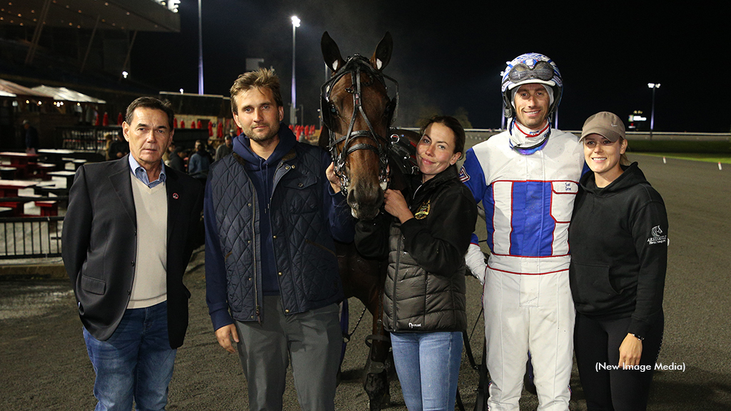 Nezuko Kamado S in the Woodbine Mohawk Park winner's circle