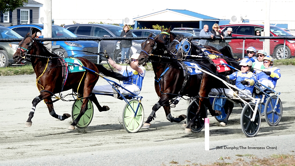 Talk Some Smack winning at Inverness Raceway