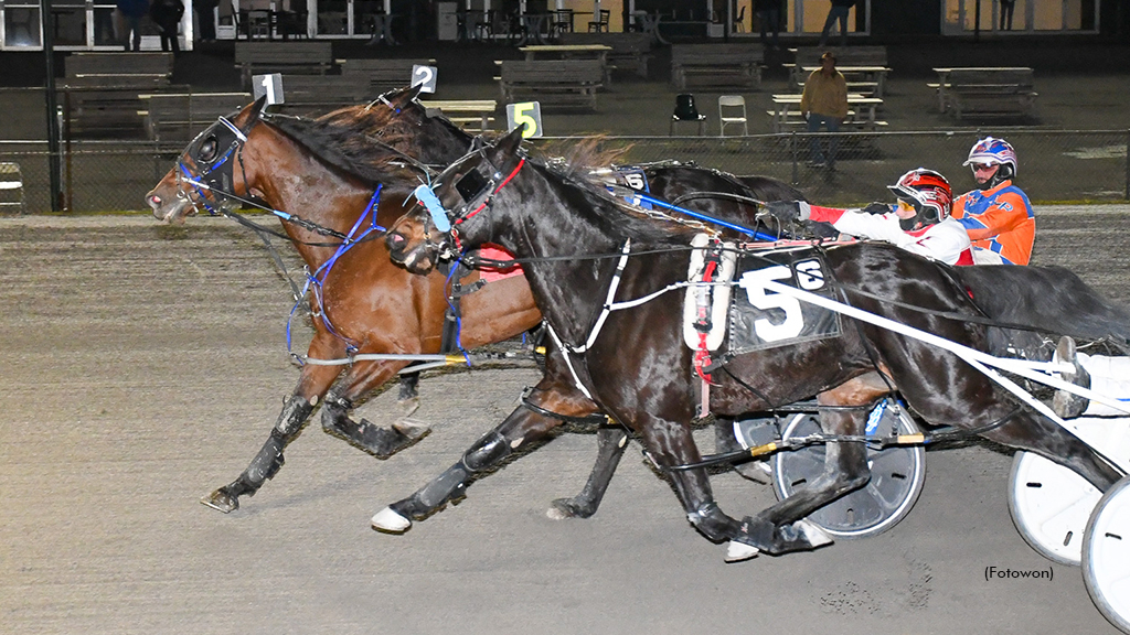 Quarrel winning at Vernon Downs