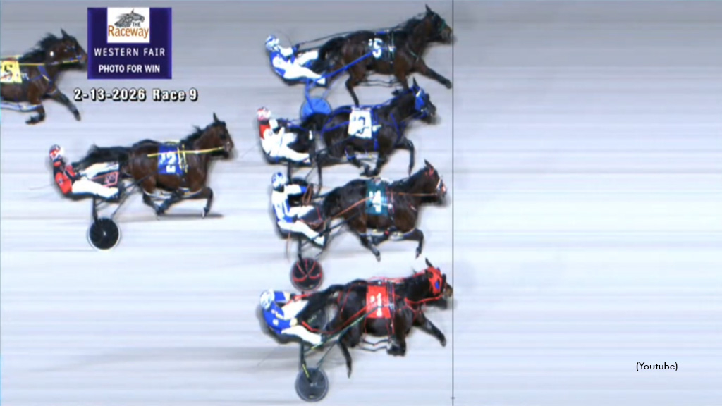 Harborlite Ambrose wins a four-way photo finish at Western Fair Raceway