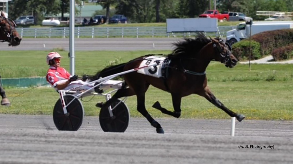 Bailey J winning at Monticello Raceway