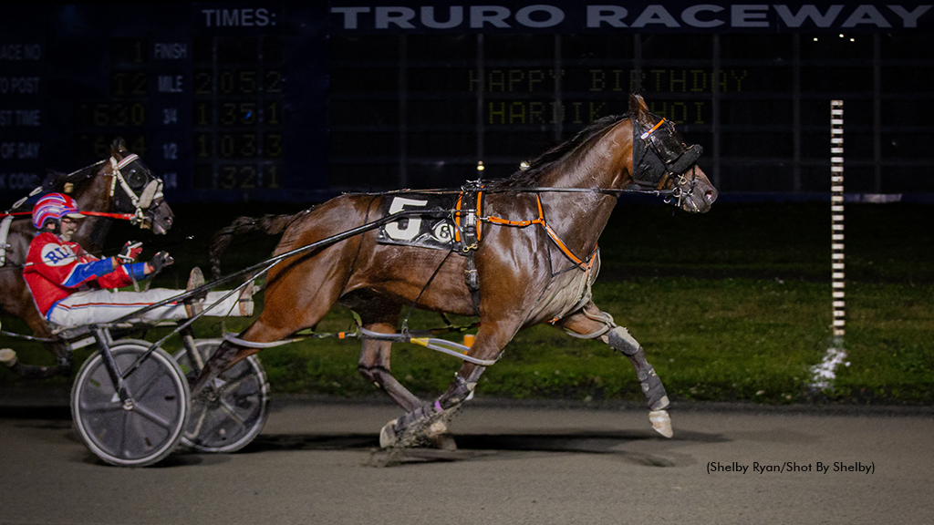 Bettor On Than Off winning at Truro Raceway