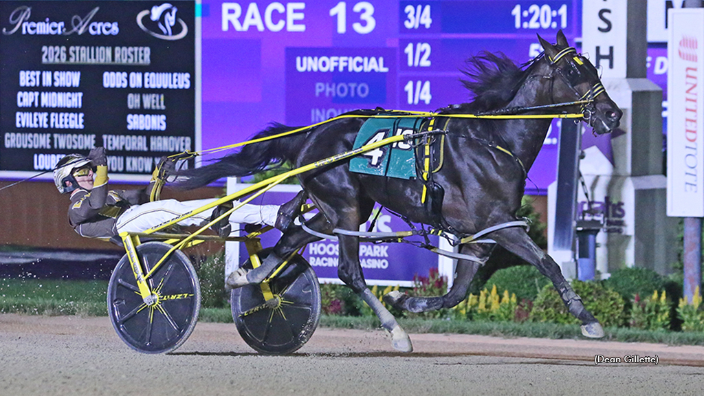 Dandy Ideal winning at Hoosier Park