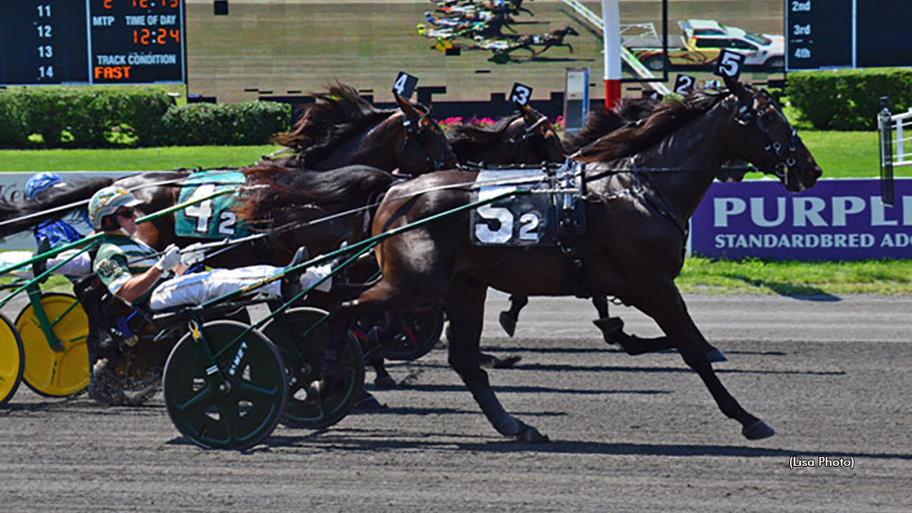 Lifetime Dreamer winning at The Meadowlands