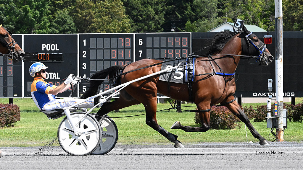 Mocha Java winning at Saratoga Raceway