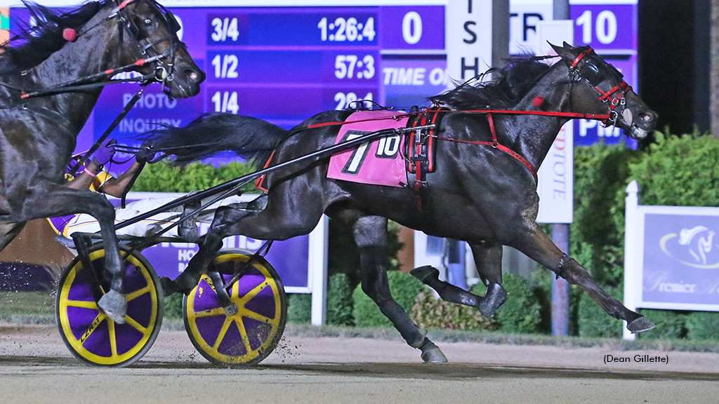 Swan Good Bi winning at Hoosier Park