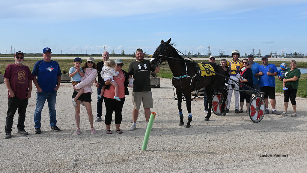Tempete in the winner's circle at The Loop
