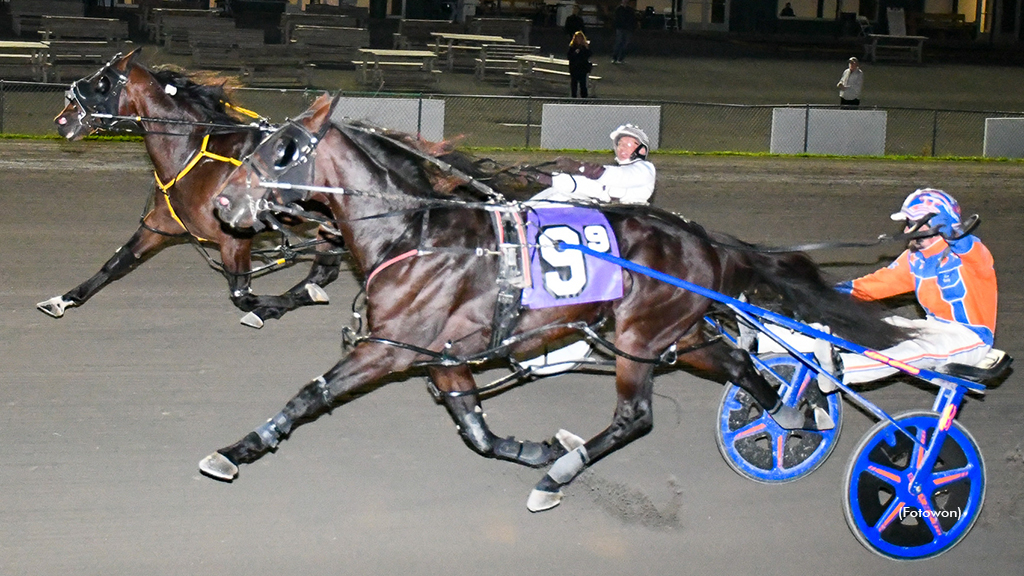 Global Choice winning at Vernon Downs