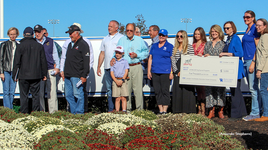The Red Mile scholarship cheque presentation to University of Kentucky