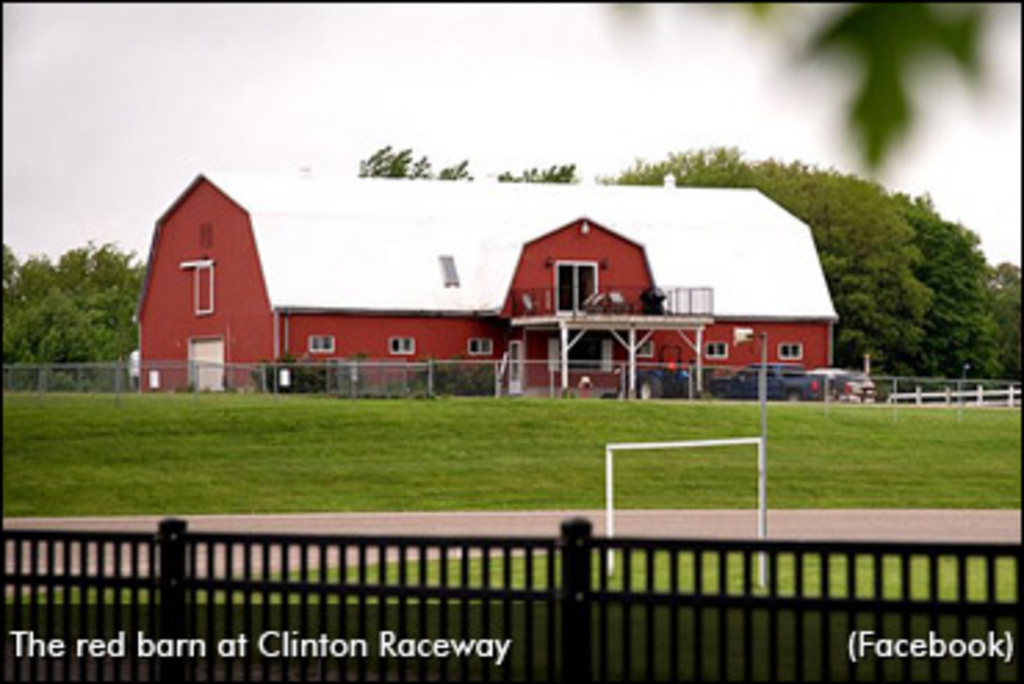 Clinton-Red-Barn-370px.jpg