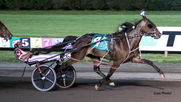 Racine Bell winning at the The Meadowlands