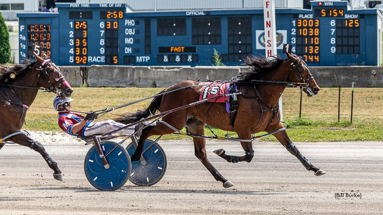 American Fling winning at Buffalo Raceway