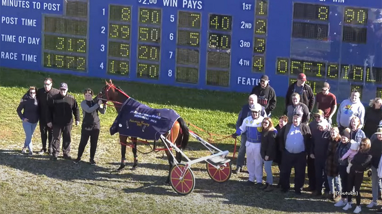 Eastcoast Invader and his connections in the Inverness winner's circle