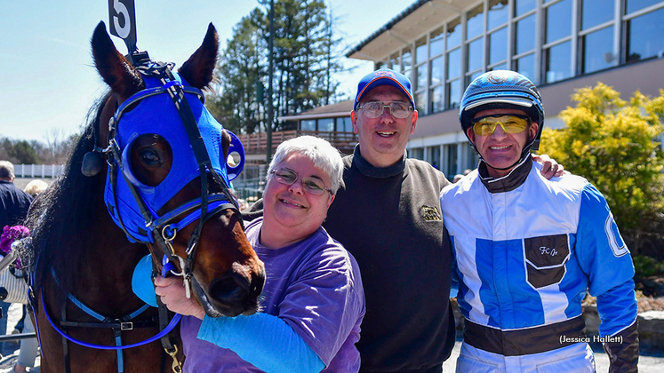 Trump De Vie with his connections at Saratoga