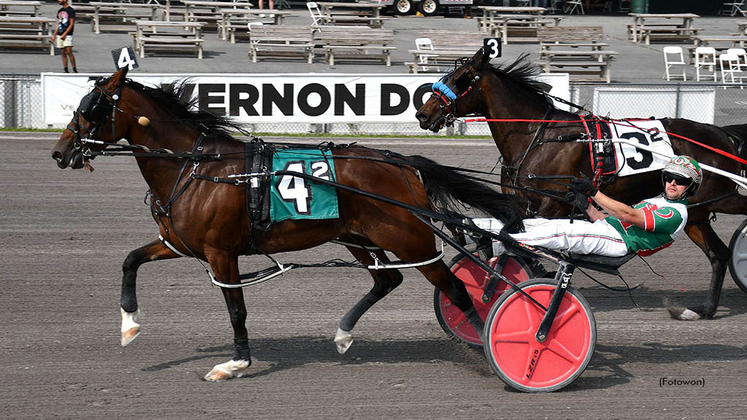 Party Queen winning at Vernon Downs