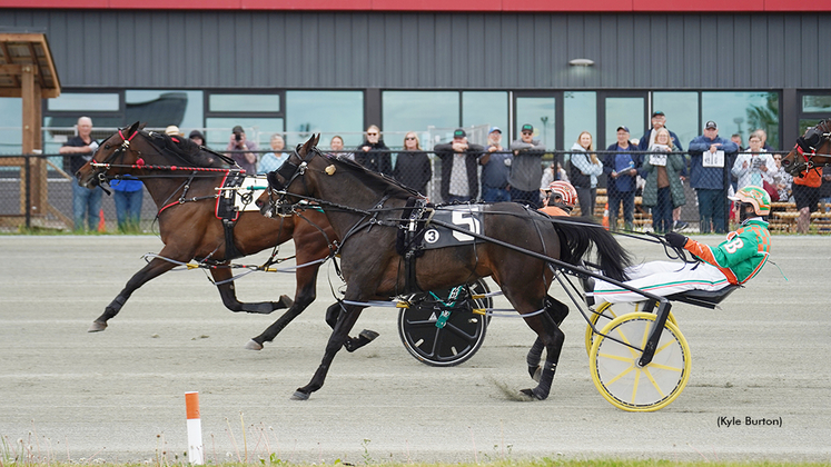 Rock N Roll Cays winning at Truro Raceway