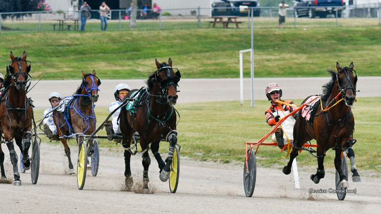 Sportsline winning at Clinton Raceway