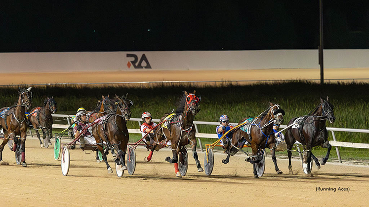 Harness racing at Running Aces