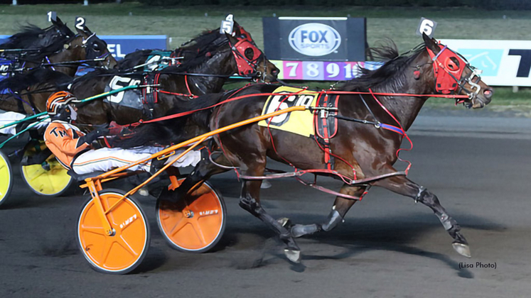 Silent Crossing winning at The Meadowlands