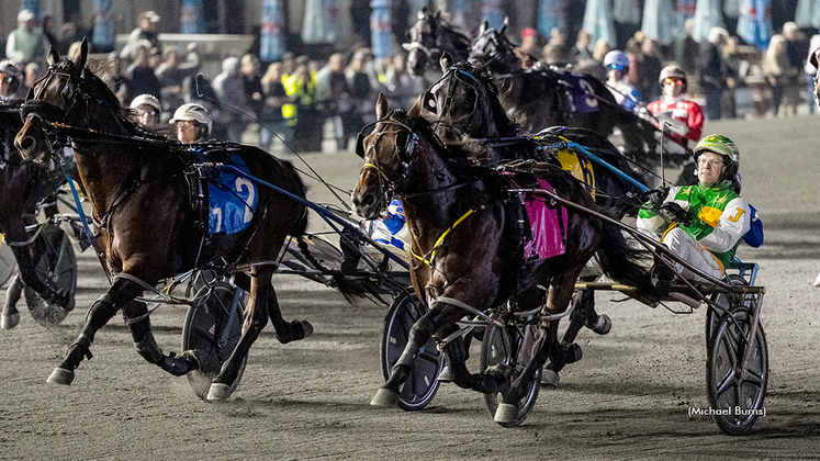 Captains Quarters winning at Woodbine Mohawk Park