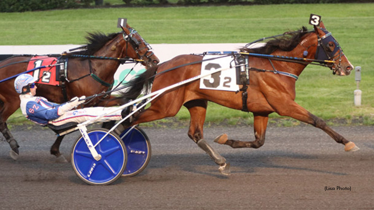 Bright Star winning at The Meadowlands