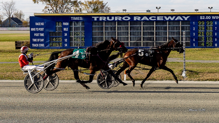 Good Omen winning at Truro Raceway