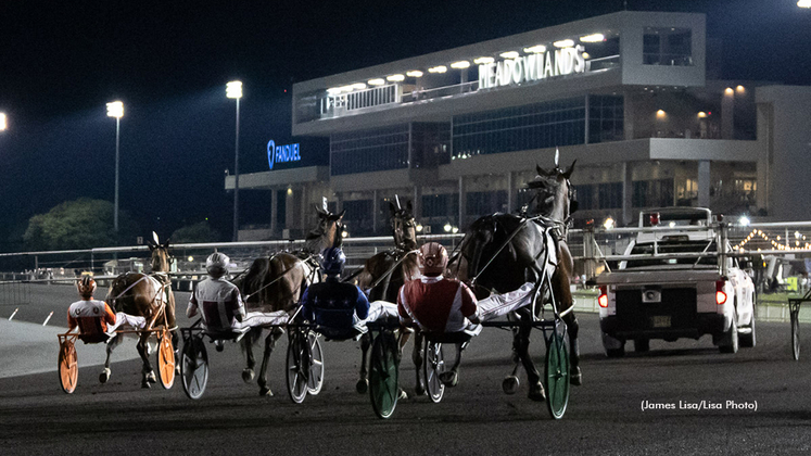 Harness racing at Meadowlands Racetrack