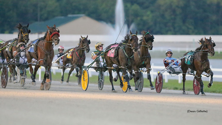 Harness racing at Hoosier Park