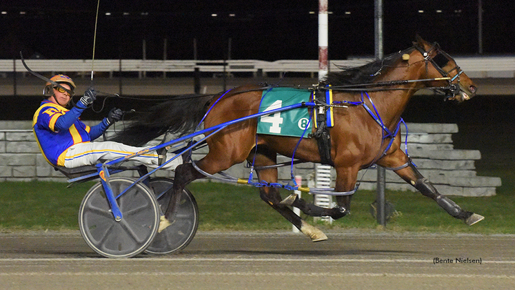 Robbie Robinson winning his last drive with McWicked Time