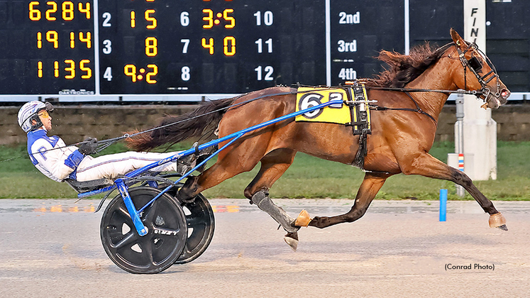 Mocha Hill winning at Dayton Raceway