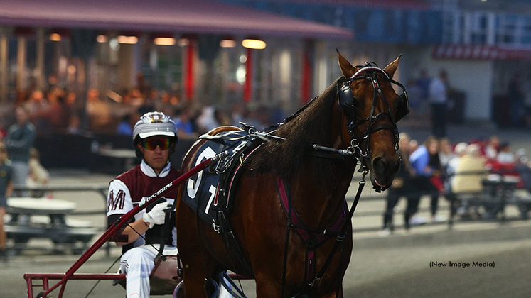 Crack Shot and driver Doug McNair at Woodbine Mohawk Park