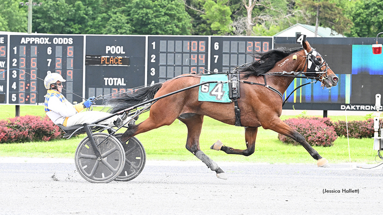 Duke Lavictoire winning at Saratoga Casino Hotel
