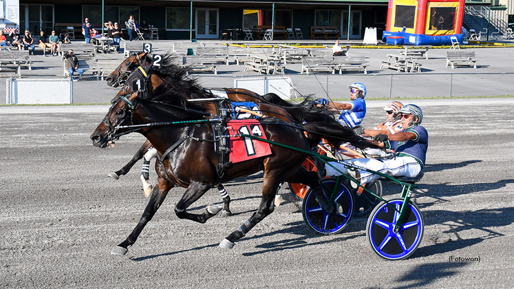 Forty Gs winning at Vernon Downs
