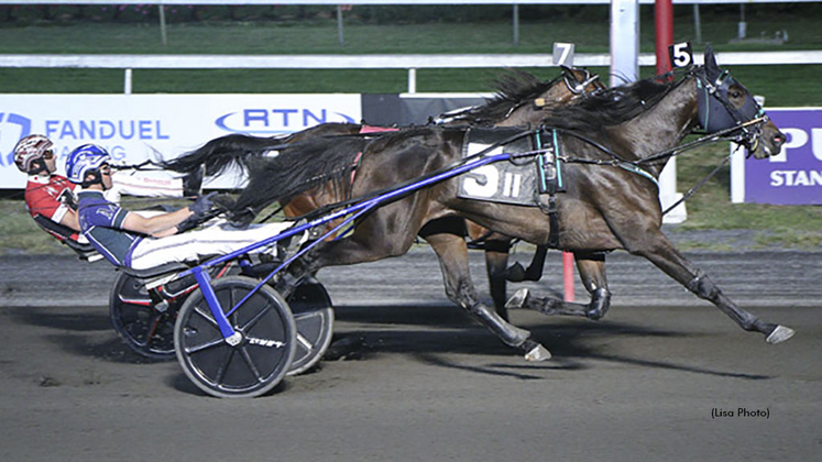 Yo Tillie winning at Meadowlands Racetrack