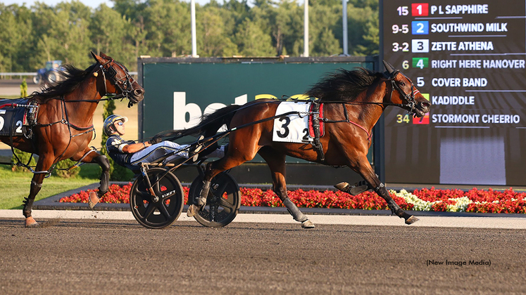 Zette Athena winning at Woodbine Mohawk Park