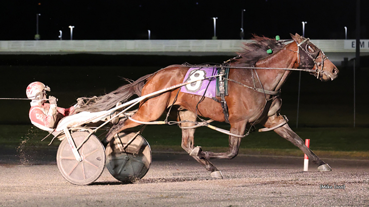 Coaches Corner winning at Yonkers Raceway