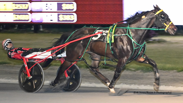 Brother Dick winning at Rosecroft Raceway