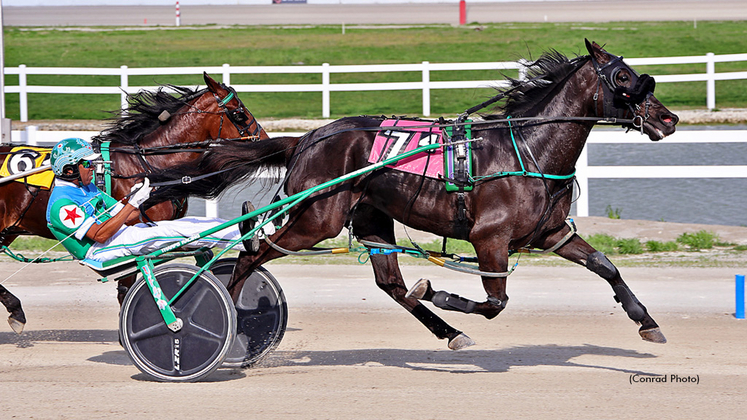 Cinderlane Cruiser winning at Miami Valley Raceway