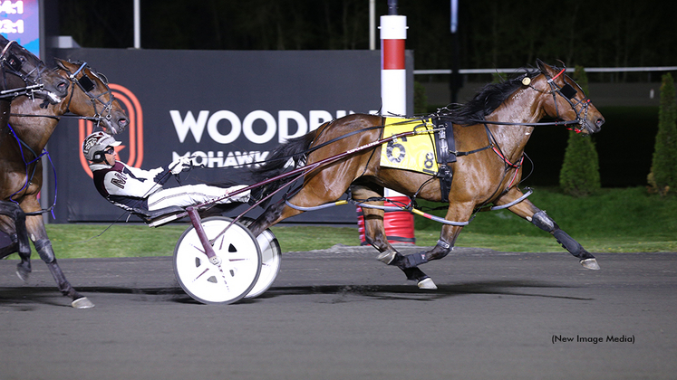 A Clean Deal winning at Woodbine Mohawk Park