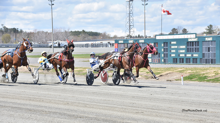 Yes winning at Hippodrome 3R