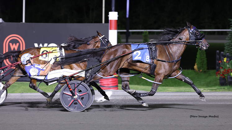 Miki And Minnie winning at Woodbine Mohawk Park
