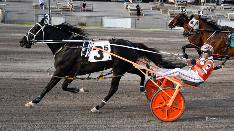 Natameri winning at Vernon Downs