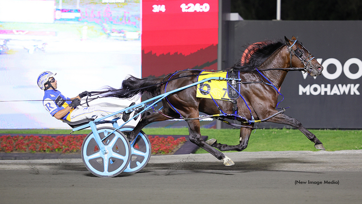 Shalom Hanover winning at Woodbine Mohawk Park